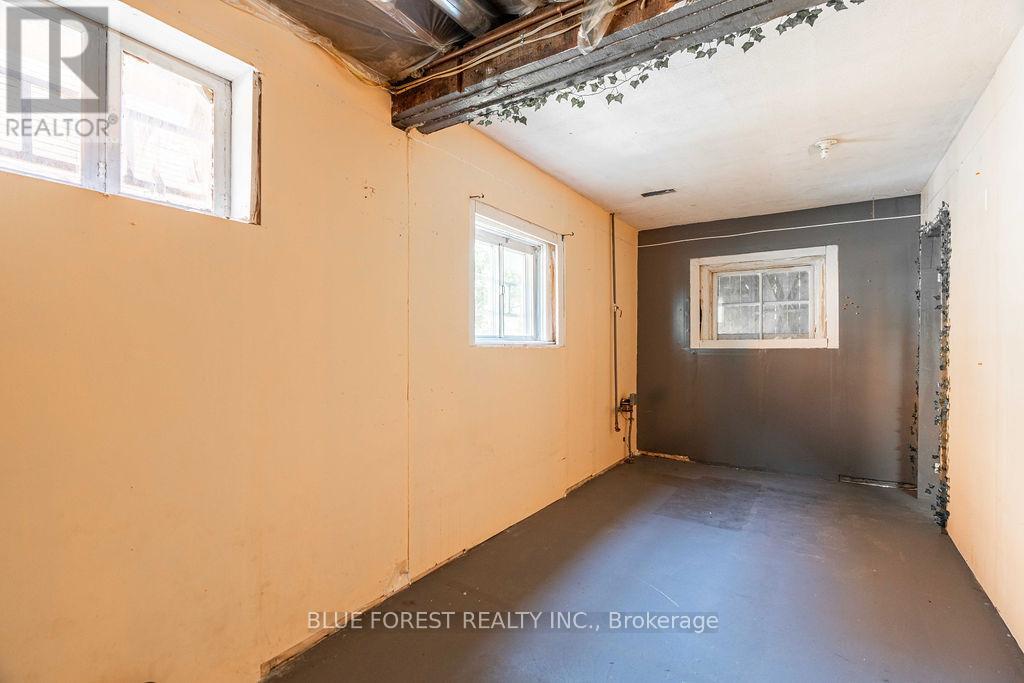 Photo 21 of 43 for 42 Terrace Street