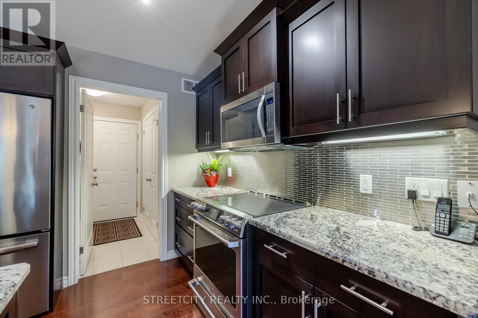 Photo 12 of 40 for 68 - 765 Killarney Road