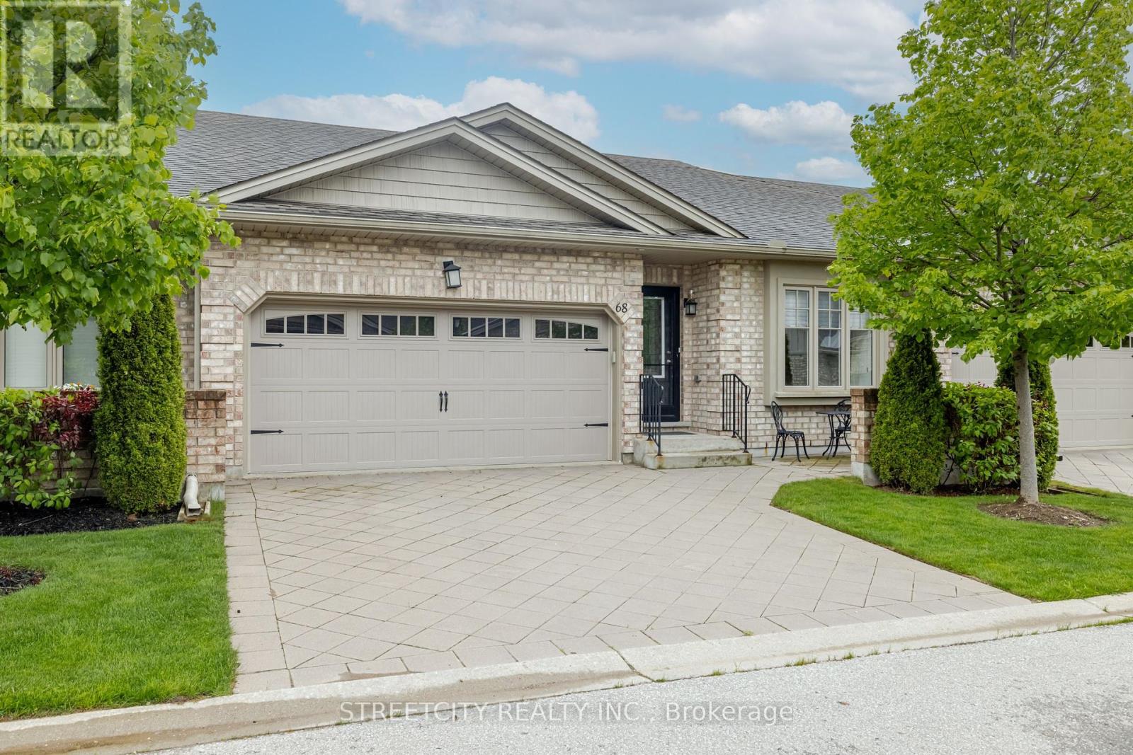 Photo 2 of 40 for 68 - 765 Killarney Road