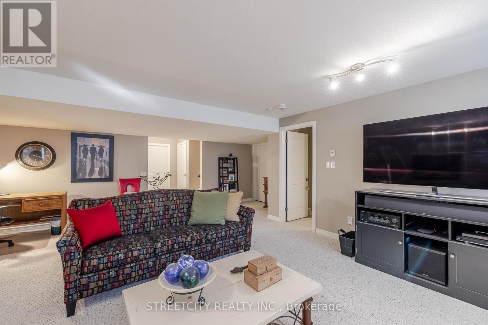 Photo 27 of 40 for 68 - 765 Killarney Road
