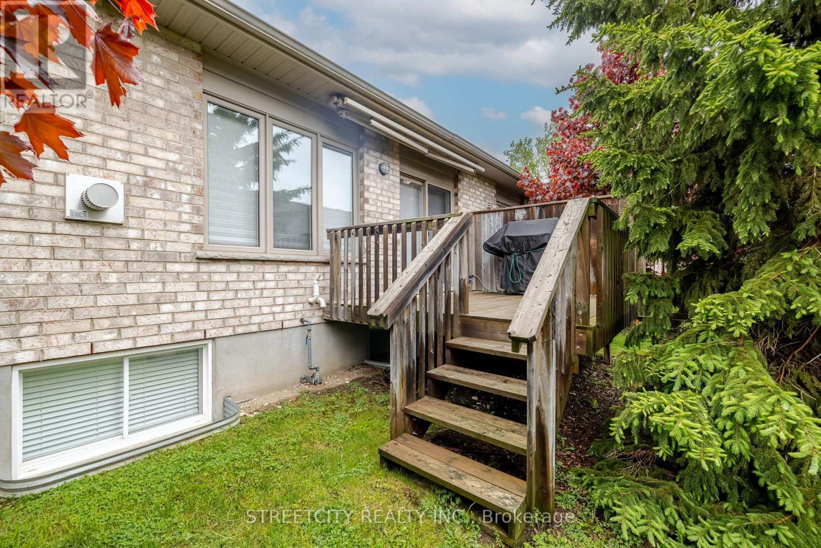 Photo 36 of 40 for 68 - 765 Killarney Road