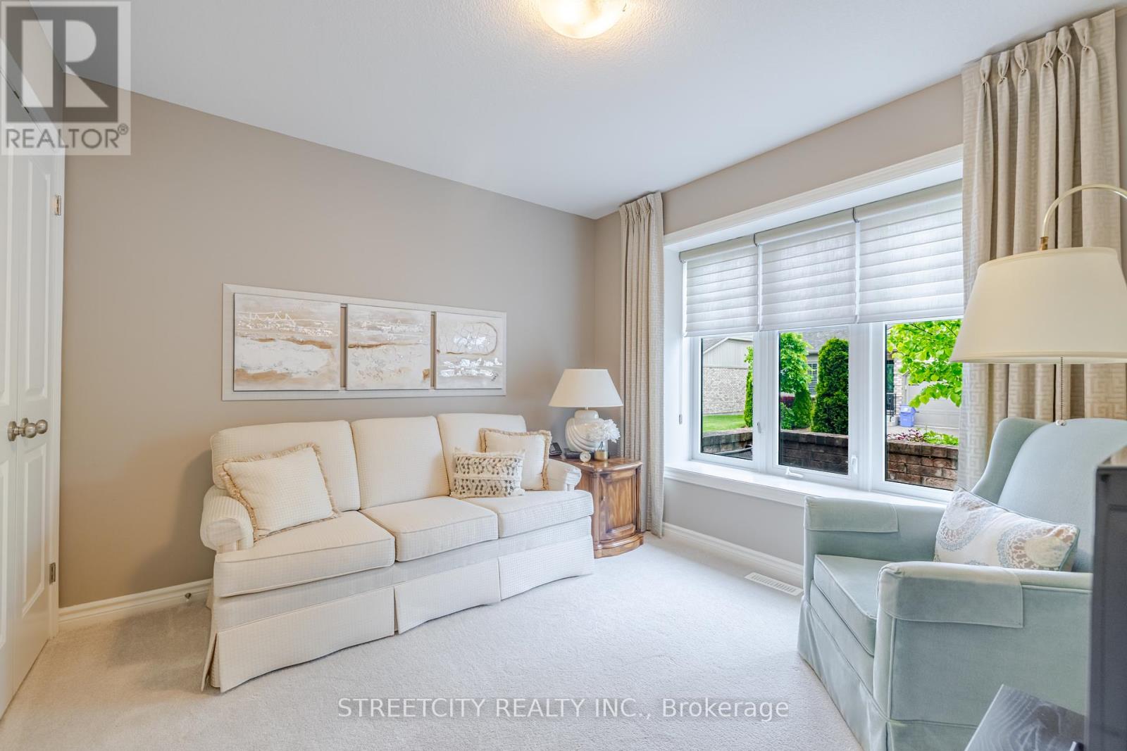 Photo 6 of 40 for 68 - 765 Killarney Road