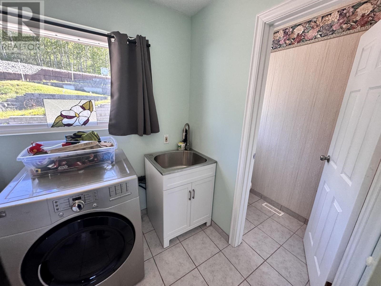 4116 Mckinley Drive, Lac La Hache, British Columbia  V0K 1M0 - Photo 30 - R3006307