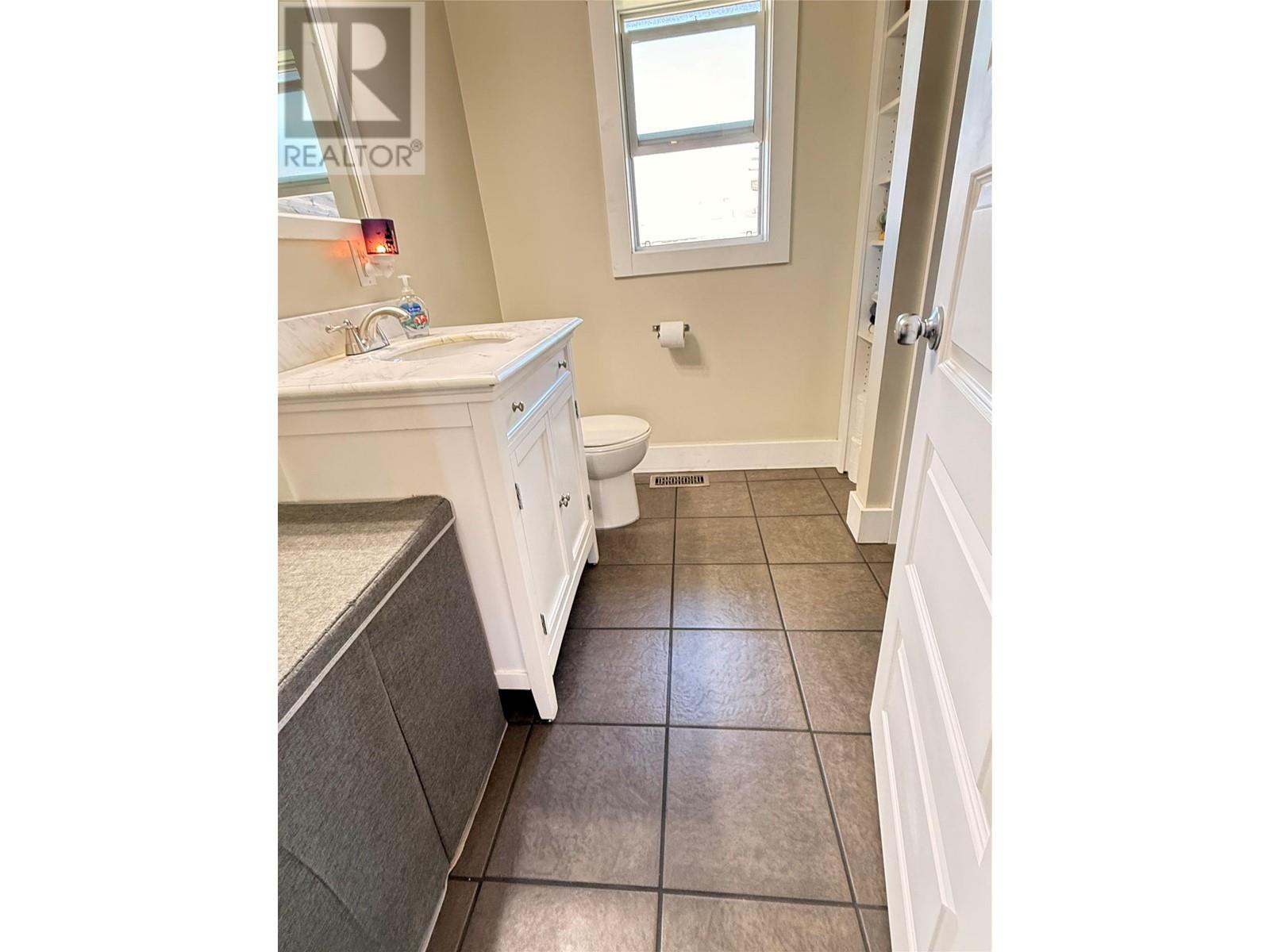 370 Mulberry Avenue, Kamloops, British Columbia  V2B 2R1 - Photo 15 - 10344467