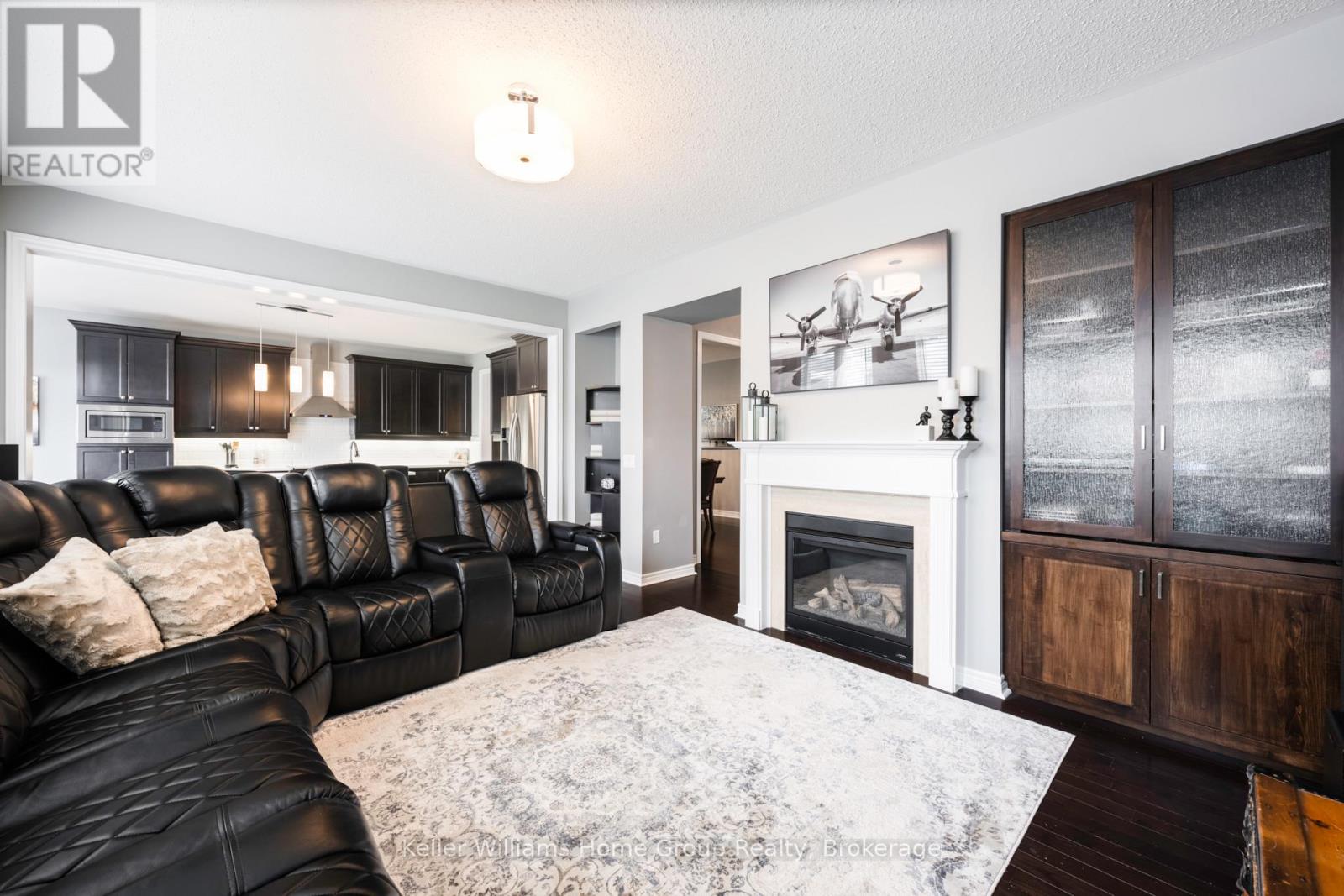 357 Col. Phillips Drive, Shelburne, Ontario L9V 3V5 - Photo 12 - X12029699
