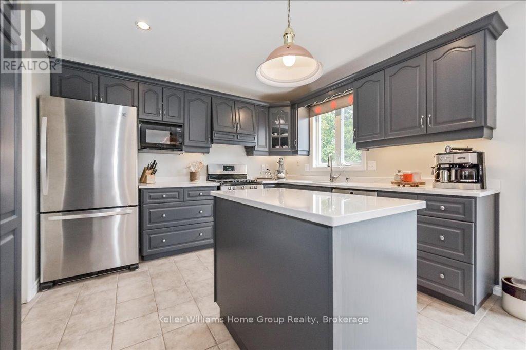 Property at 35 THOMAS BOULEVARD image 2