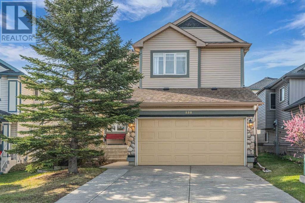 Property at 880 Somerset Drive SW image 2