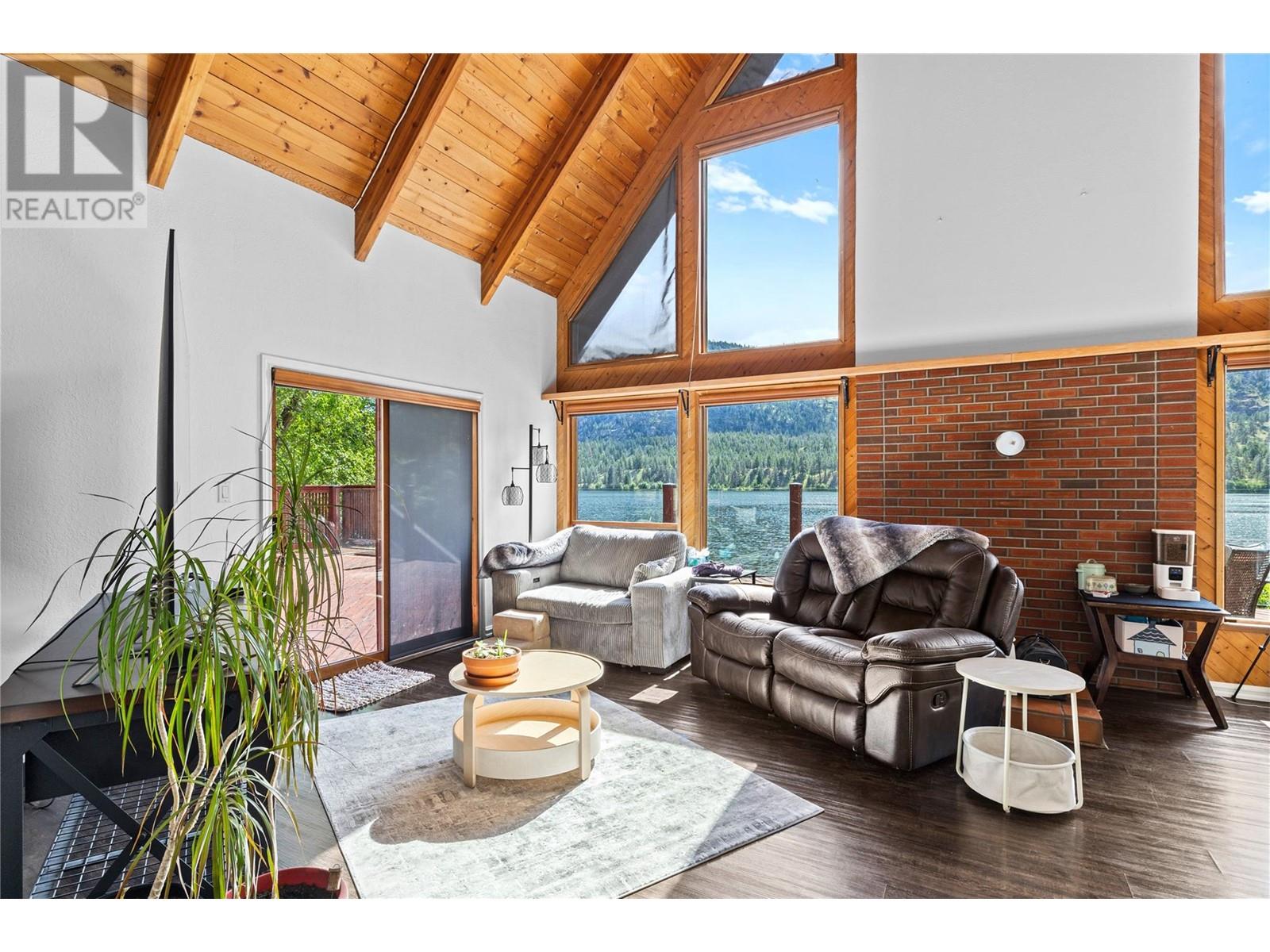 3104 Vaseux Lake Crescent, Okanagan Falls, BC V0H1R2