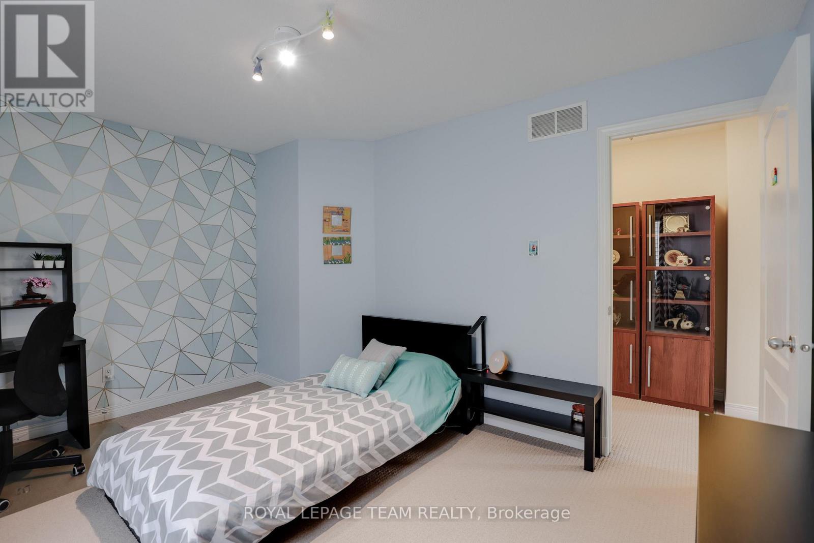 438 Brunskill Way, Ottawa, Ontario  K2T 0B1 - Photo 29 - X12173423