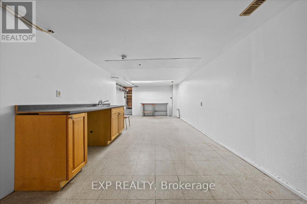 60 Pearl Street E, Brockville, Ontario  K6V 1P7 - Photo 15 - X12173473