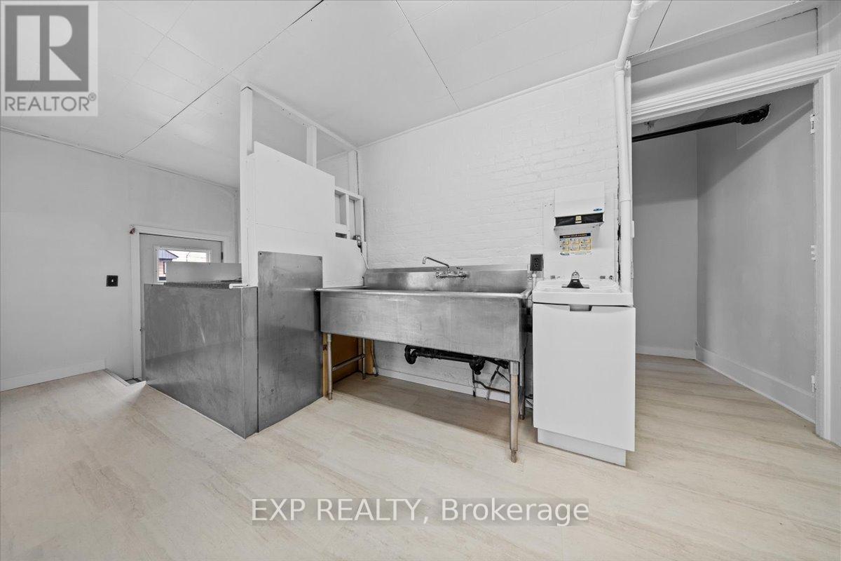 60 Pearl Street E, Brockville, Ontario  K6V 1P7 - Photo 18 - X12173473