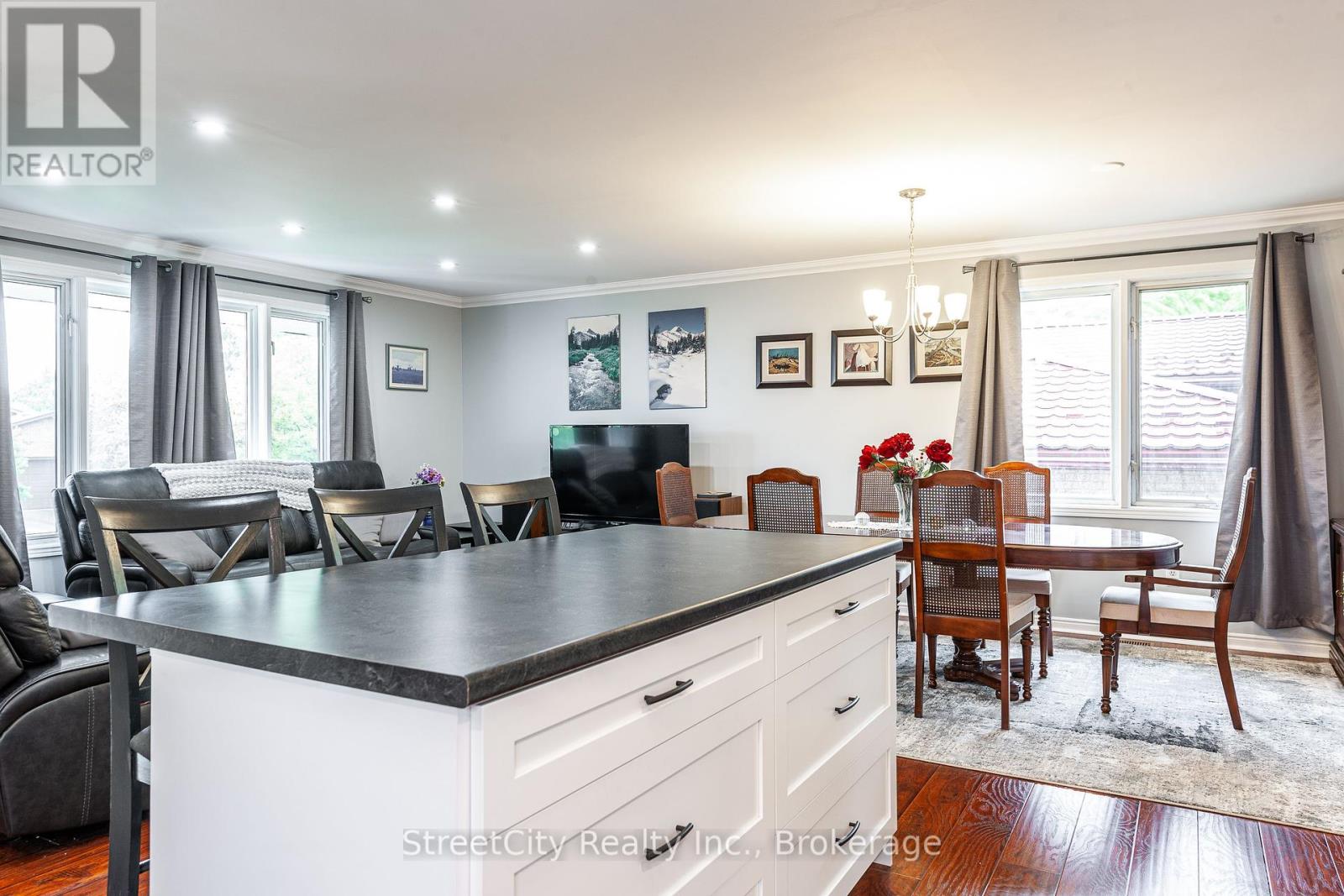 43 Freeland Drive, Stratford, Ontario  N4Z 1H1 - Photo 10 - X12173476