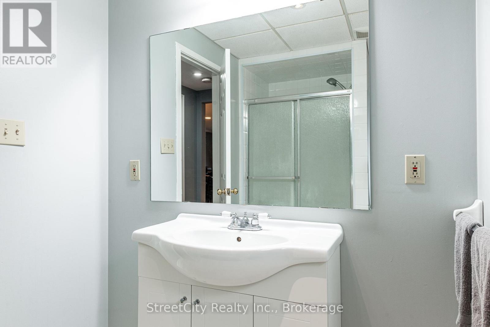 43 Freeland Drive, Stratford, Ontario  N4Z 1H1 - Photo 36 - X12173476