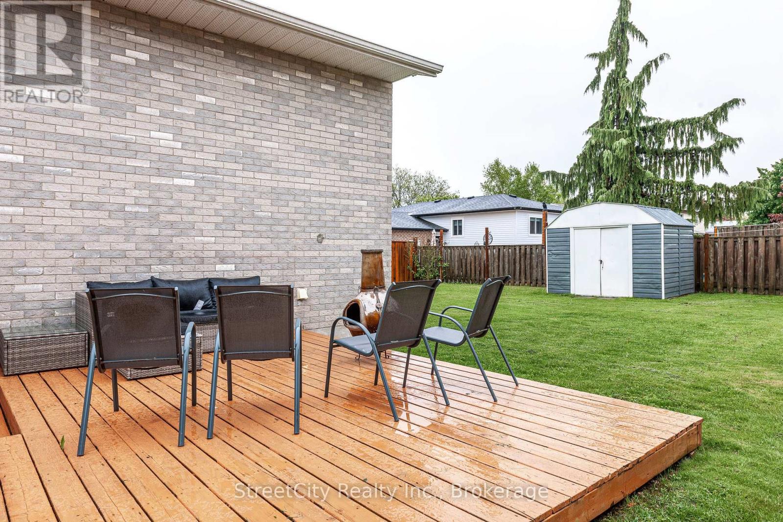 43 Freeland Drive, Stratford, Ontario  N4Z 1H1 - Photo 37 - X12173476