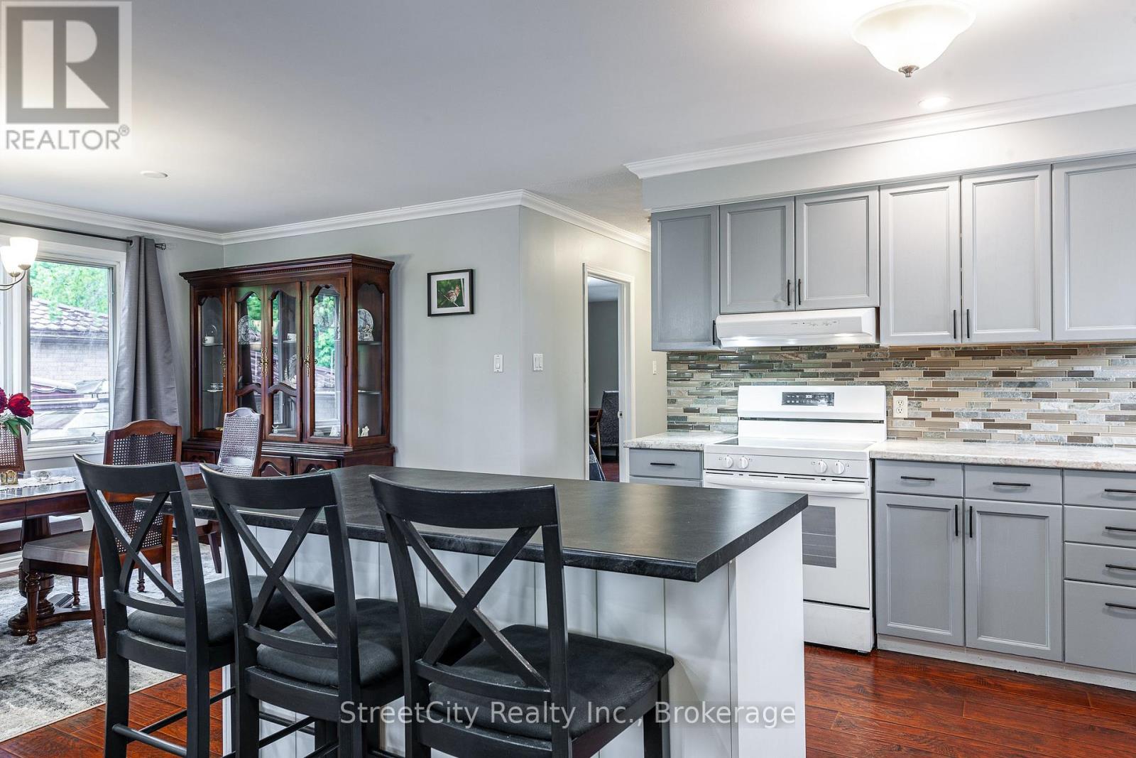 43 Freeland Drive, Stratford, Ontario  N4Z 1H1 - Photo 4 - X12173476