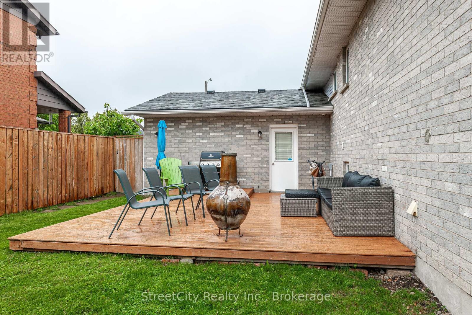 43 Freeland Drive, Stratford, Ontario  N4Z 1H1 - Photo 41 - X12173476