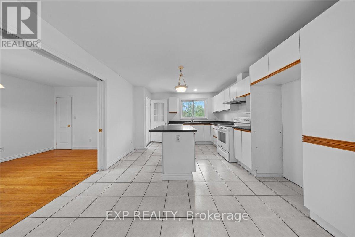 130 Park Street, Brockville, Ontario  K6V 2G9 - Photo 11 - X12173479