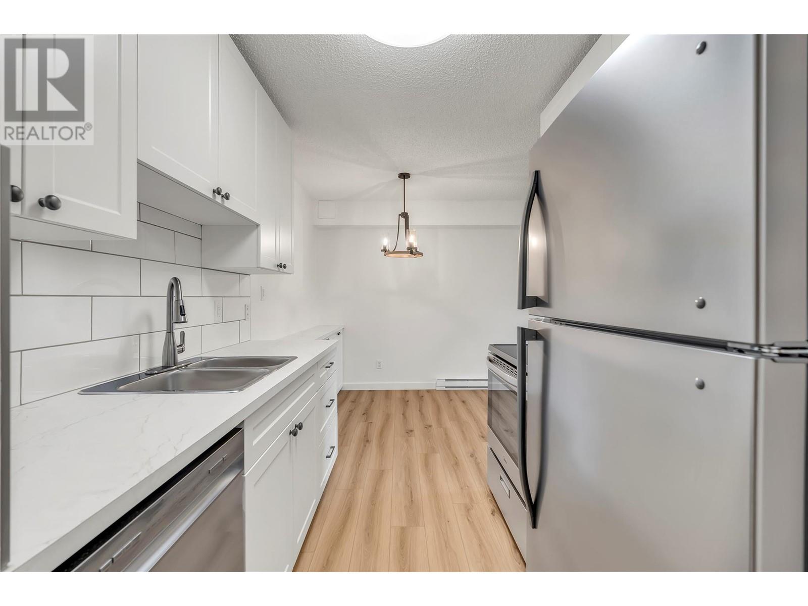 110 Skaha Place Unit# 107, Penticton, BC V2A7L1