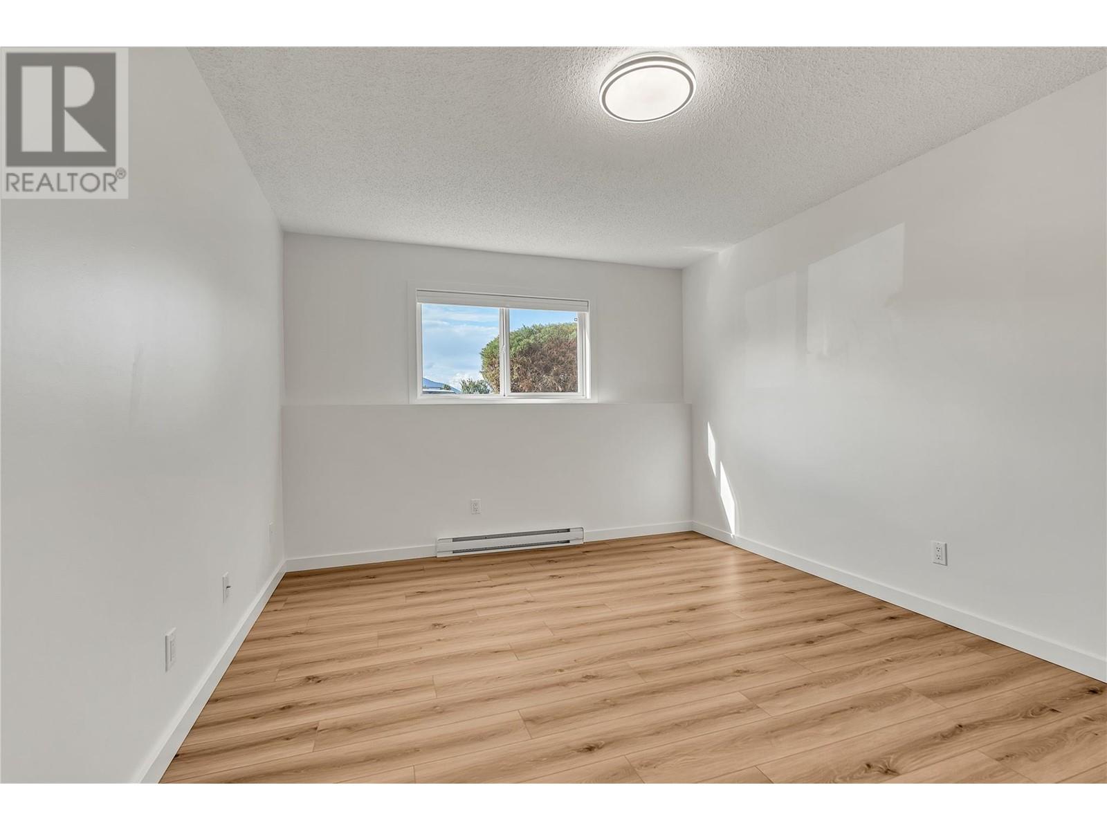 110 Skaha Place Unit# 107, Penticton, BC V2A7L1