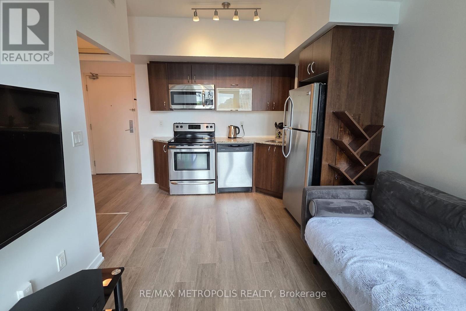 Property at 813 - 55 EAST LIBERTY STREET image 3