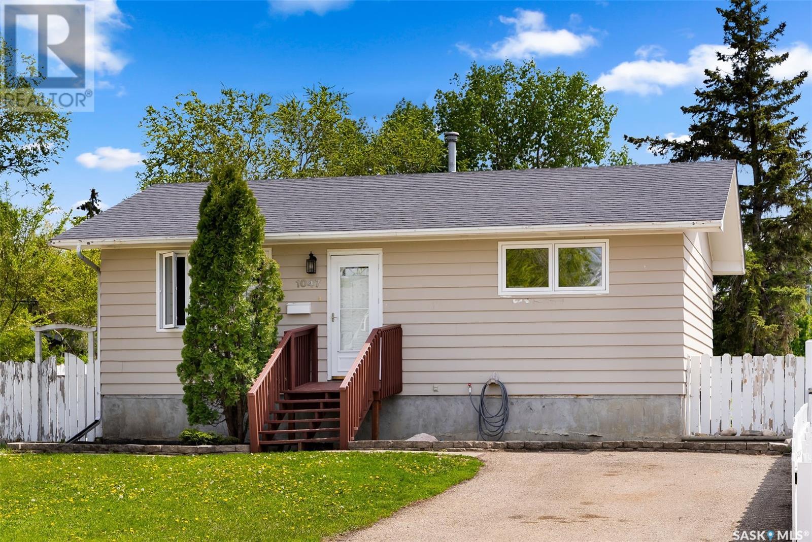 1047 Hastings Street, Moose Jaw, Saskatchewan  S6H 5R7 - Photo 31 - SK007153