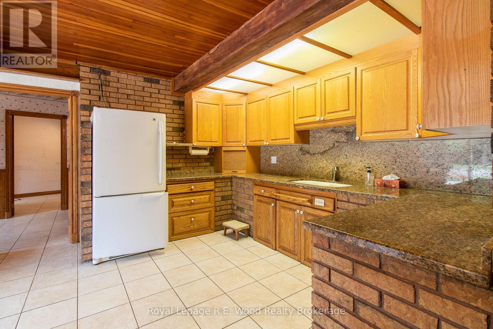 4974 Marion Street, Thames Centre, Ontario  N0L 1G4 - Photo 18 - X12173461