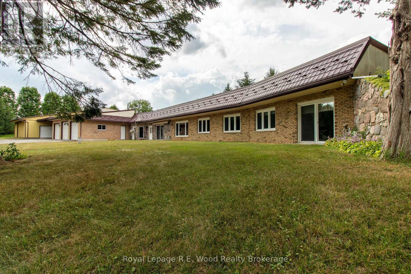 4974 Marion Street, Thames Centre, Ontario  N0L 1G4 - Photo 5 - X12173461