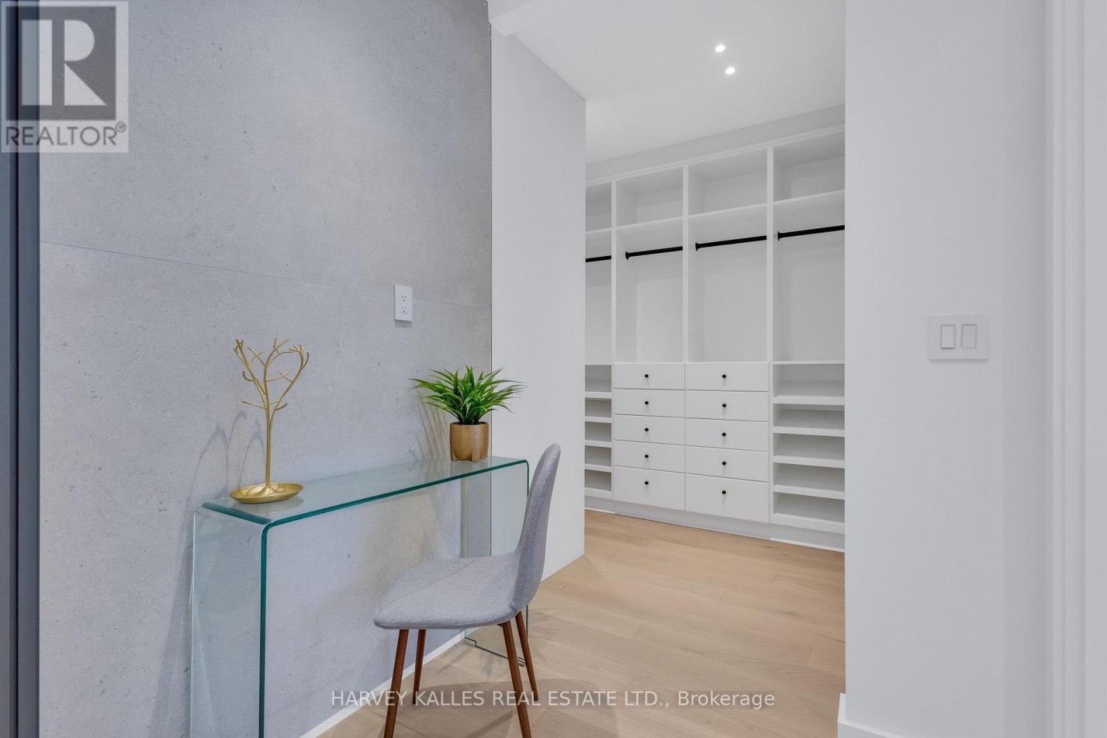 187 Roe Avenue, Toronto, Ontario  M5M 2J1 - Photo 28 - C12173276