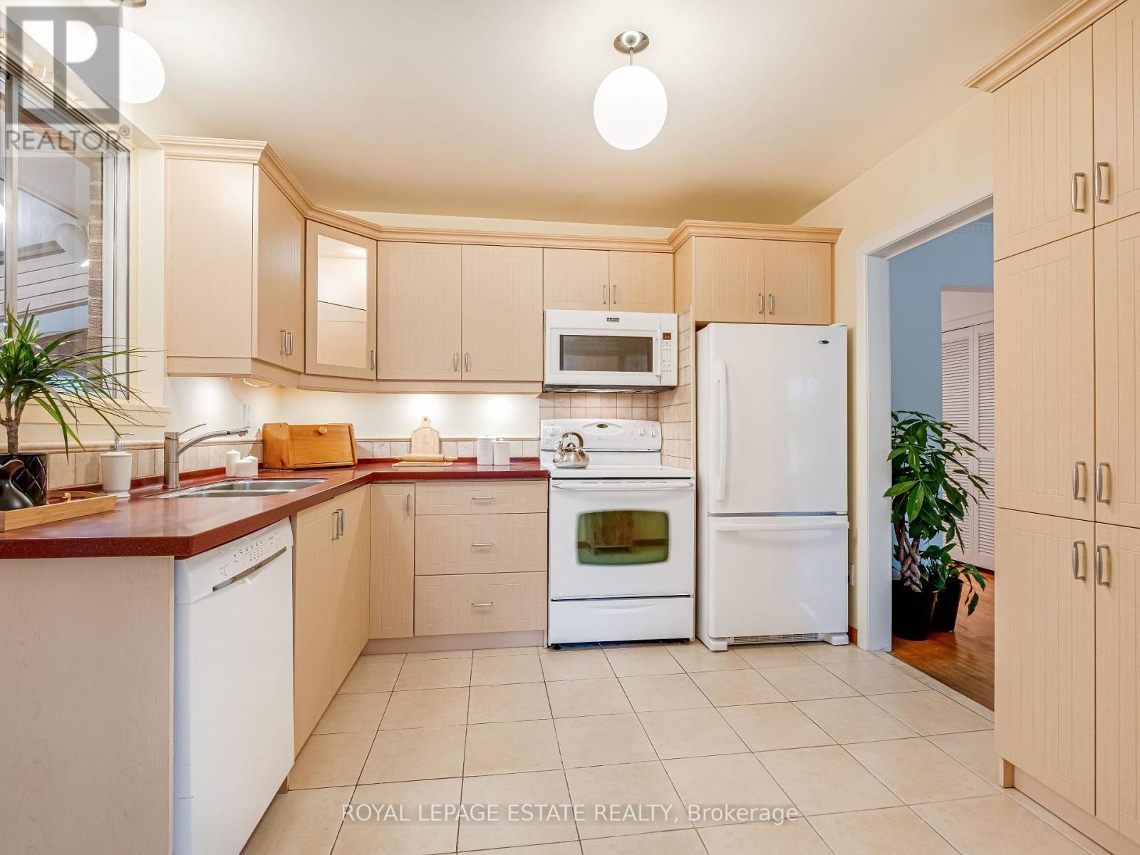 40 Dukinfield Crescent, Toronto (Parkwoods-Donalda), Ontario  M3A 2S1 - Photo 11 - C12173365