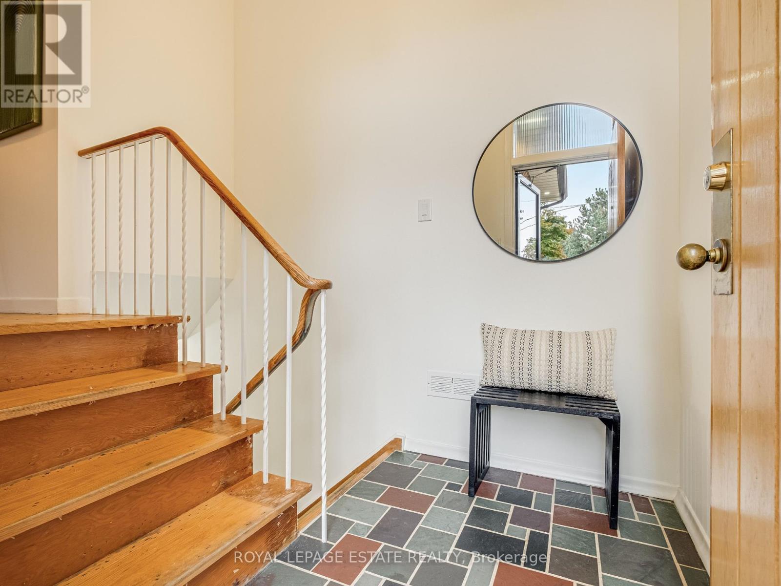 40 Dukinfield Crescent, Toronto (Parkwoods-Donalda), Ontario  M3A 2S1 - Photo 2 - C12173365