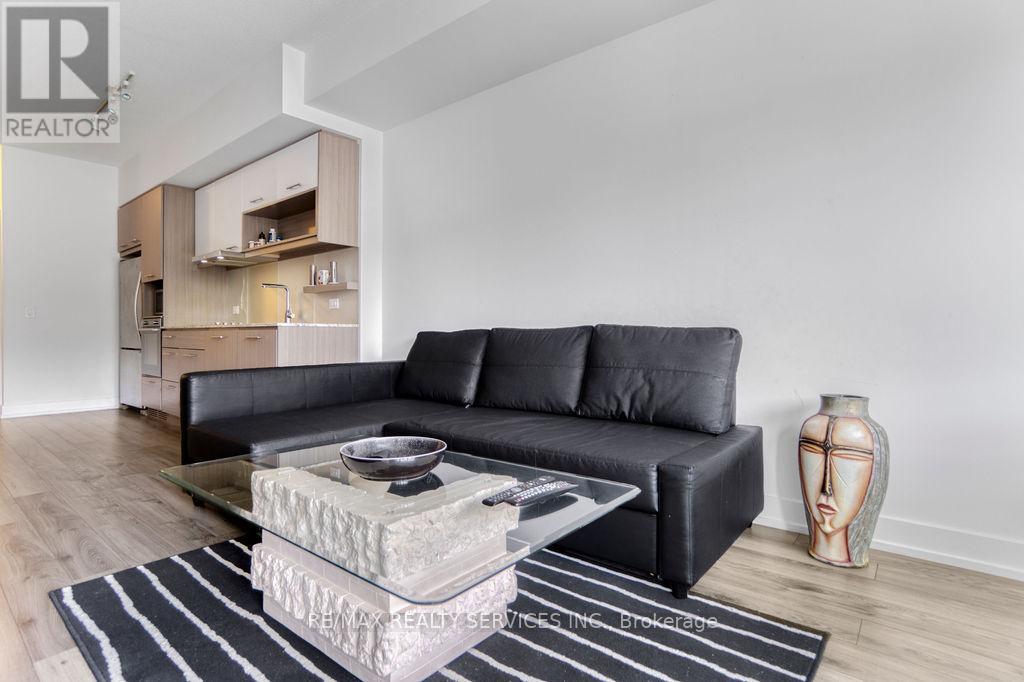 202 - 170 Chiltern Hill Road, Toronto, Ontario  M6C 0A9 - Photo 14 - C12173398