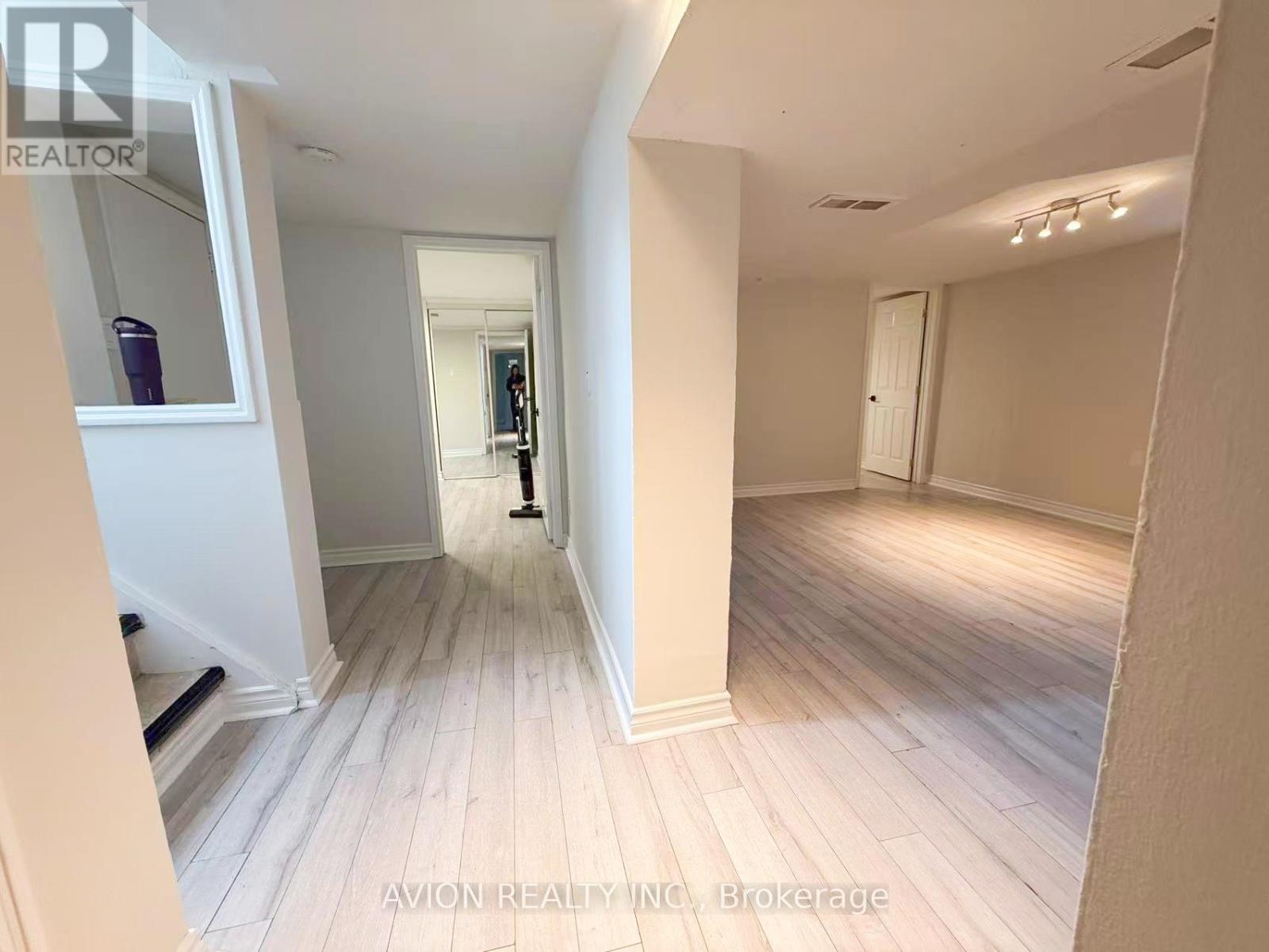 Bsmt - 342 Moore Park Avenue, Toronto, Ontario  M2R 2R6 - Photo 4 - C12173468