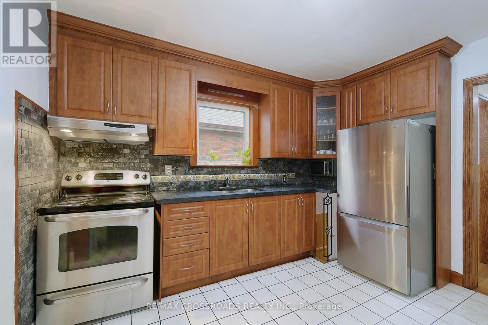 334 O'connor Drive, Toronto, Ontario  M4J 2V3 - Photo 12 - E12173261