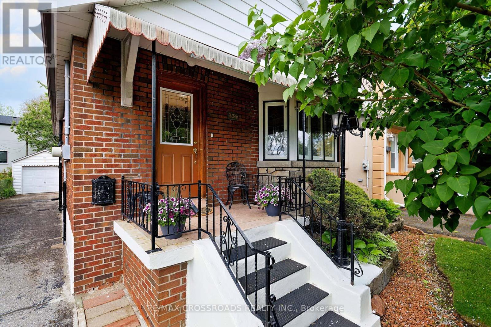 334 O'connor Drive, Toronto, Ontario  M4J 2V3 - Photo 2 - E12173261