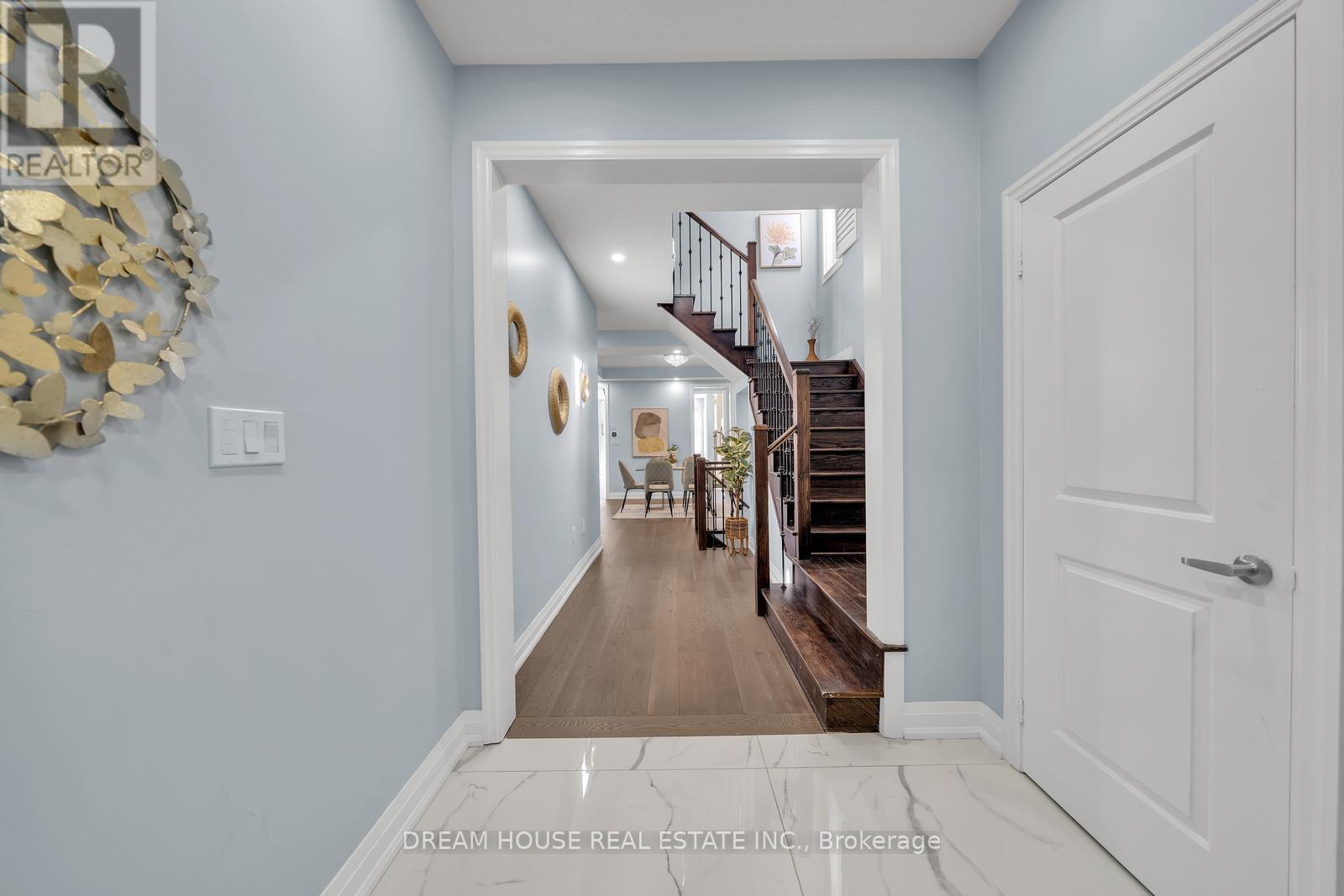 21 Lockton Street, Whitby, Ontario  L1P 0E1 - Photo 4 - E12173342