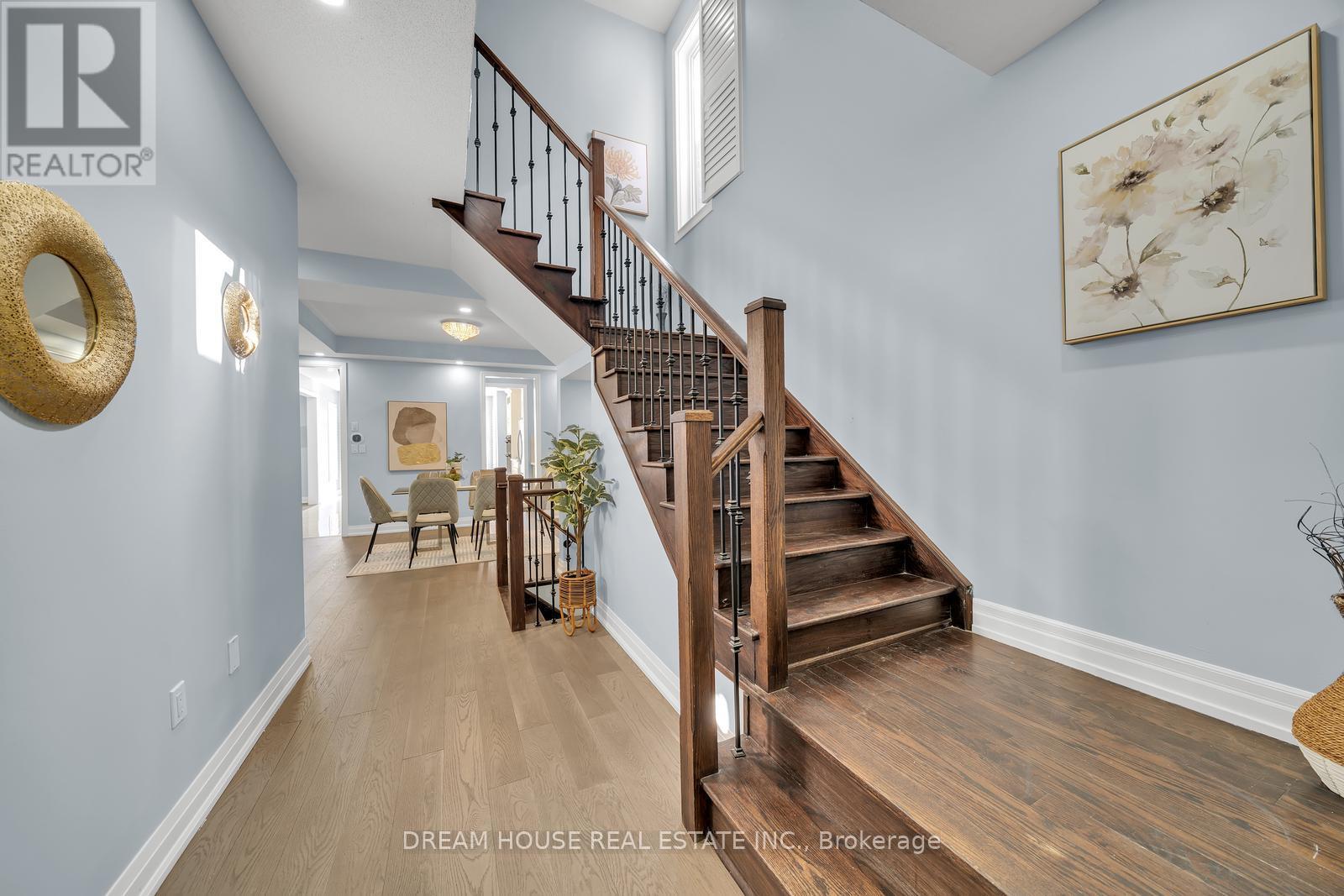 21 Lockton Street, Whitby, Ontario  L1P 0E1 - Photo 5 - E12173342