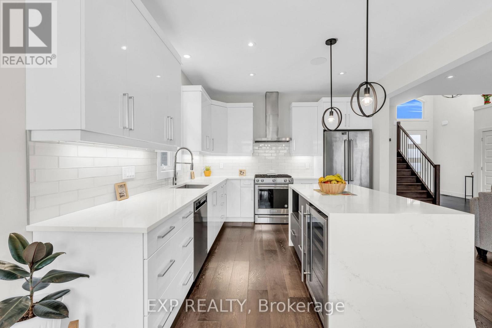Photo 13 of 48 for 1784 Brayford Avenue