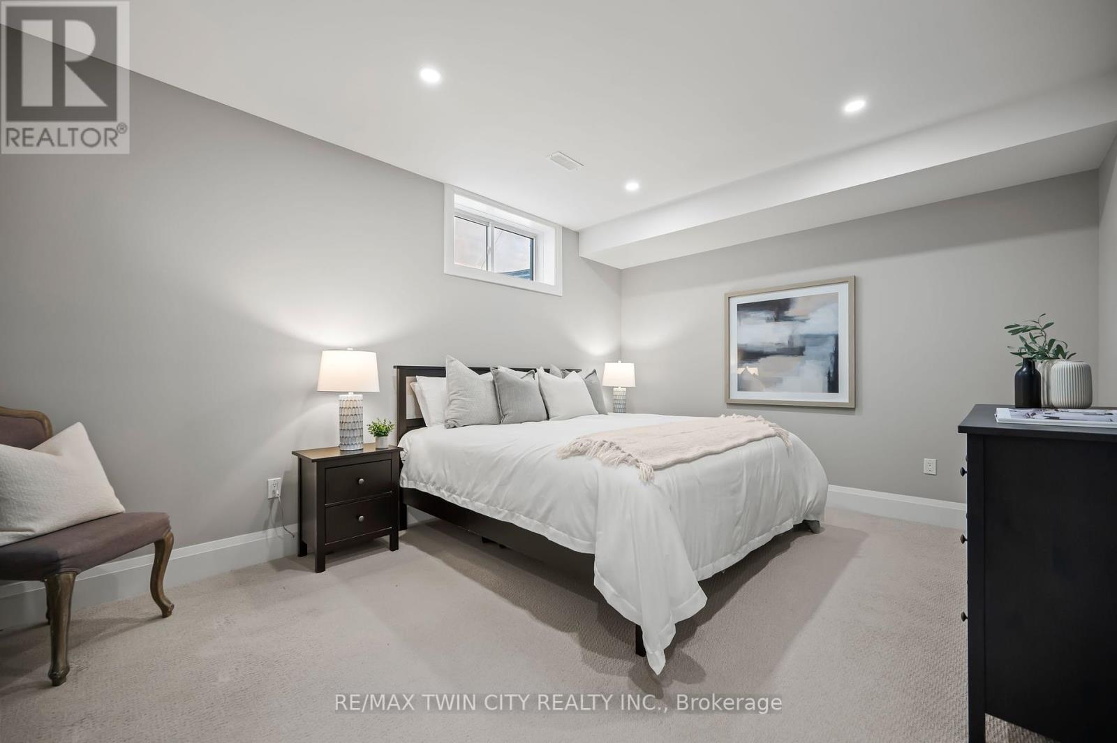 311 Deerfoot Trail, Waterloo, Ontario  N2K 0B3 - Photo 40 - X12104913