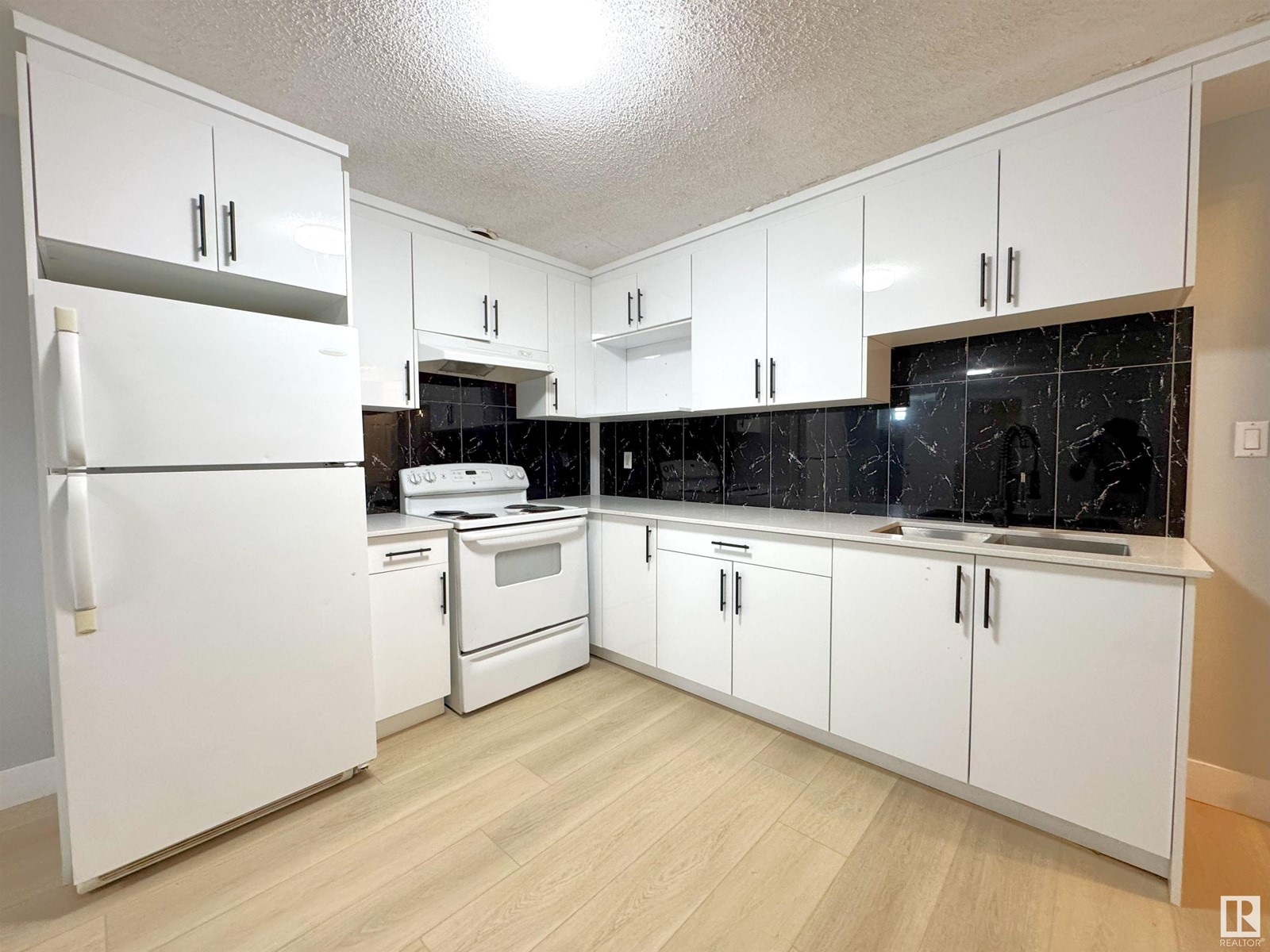 7807 36 Av Nw, Edmonton, Alberta  T6K 0C5 - Photo 20 - E4438552