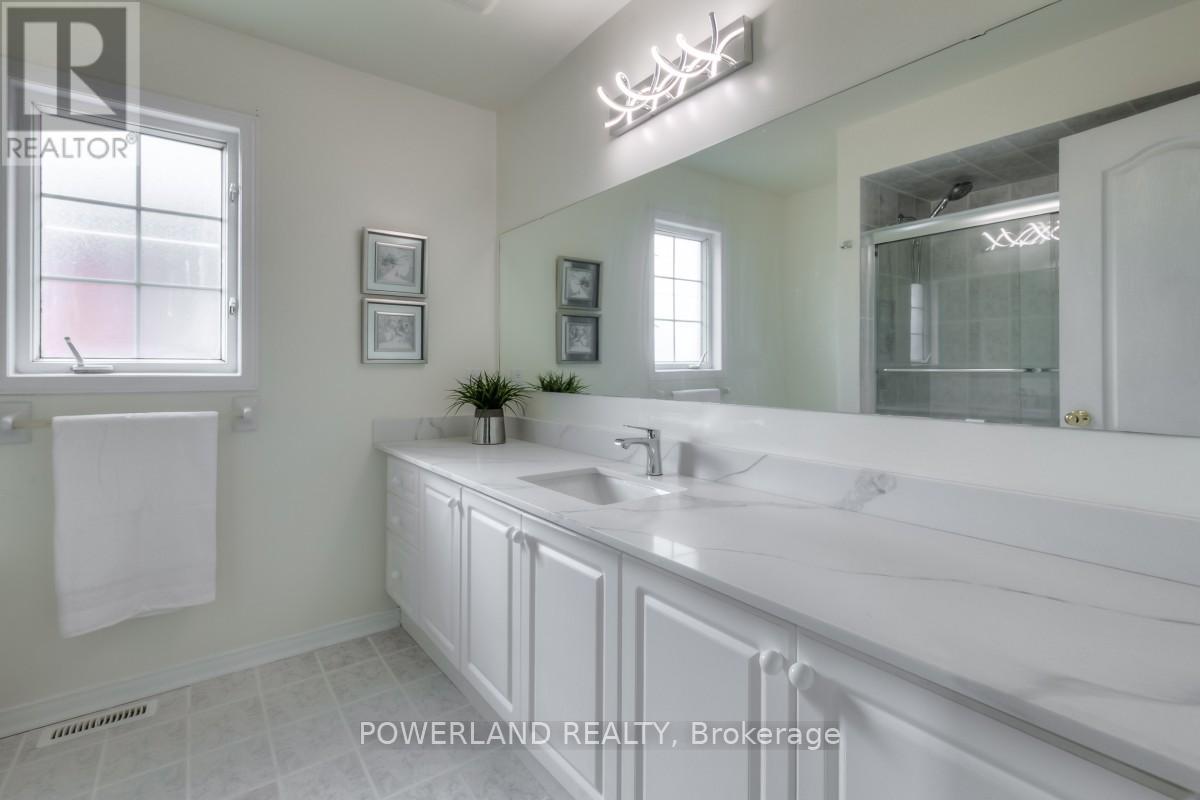 129 Zio Carlo Drive, Markham, Ontario  L3R 4X4 - Photo 18 - N12173491