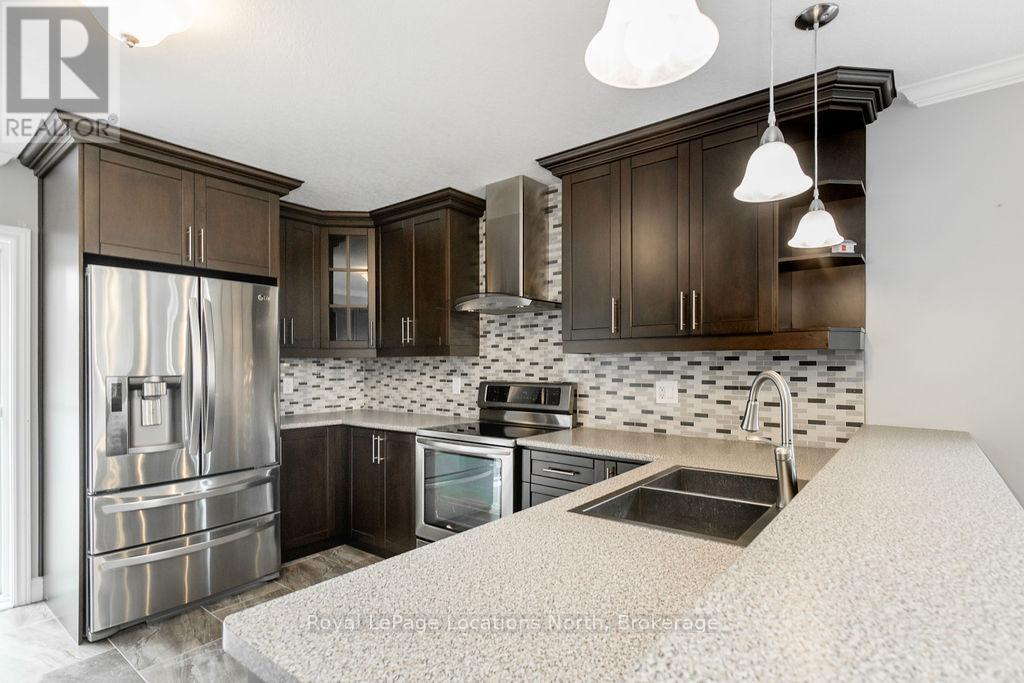 60 49th Street N, Wasaga Beach, Ontario  L9Z 1Y1 - Photo 5 - S12169060