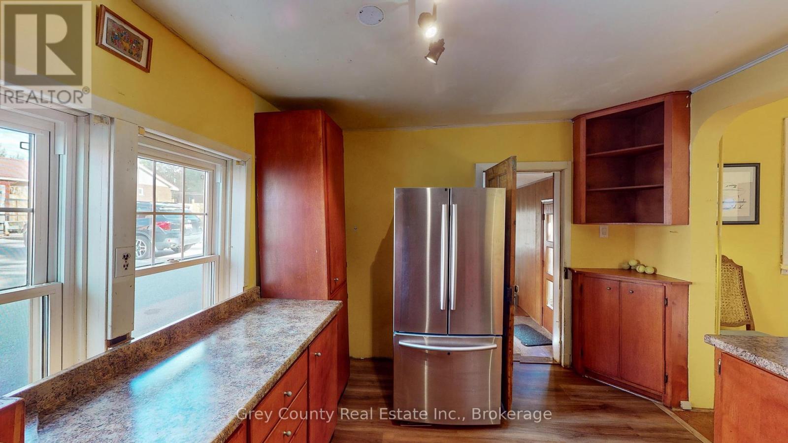27-29 Main Street E, Grey Highlands, Ontario  N0C 1H0 - Photo 19 - X12070045