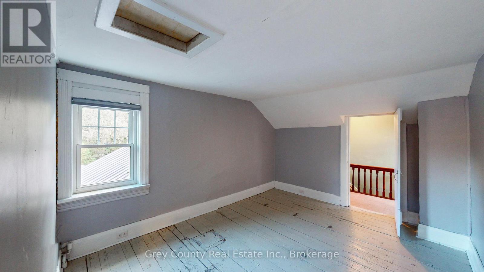 27-29 Main Street E, Grey Highlands, Ontario  N0C 1H0 - Photo 28 - X12070045