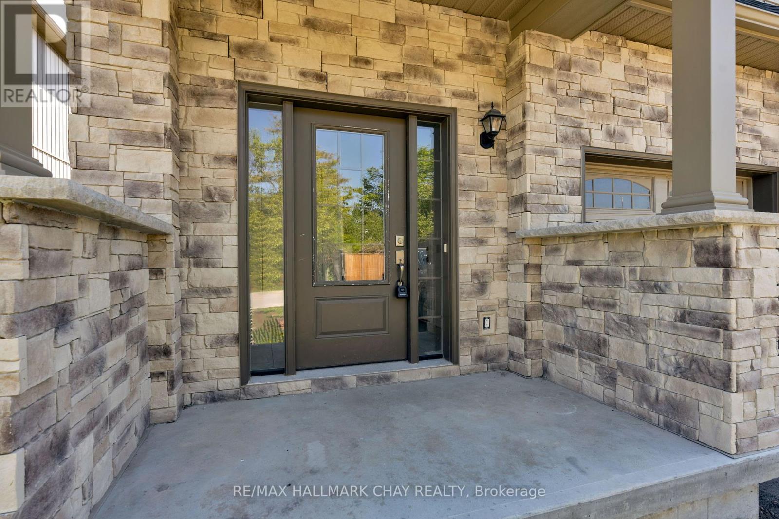 19 Churchlea Mews, Orillia, Ontario  L3V 8K9 - Photo 2 - S12173487
