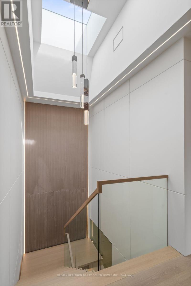595 Broadway Avenue, Toronto, Ontario  M4G 2S4 - Photo 15 - C12103717