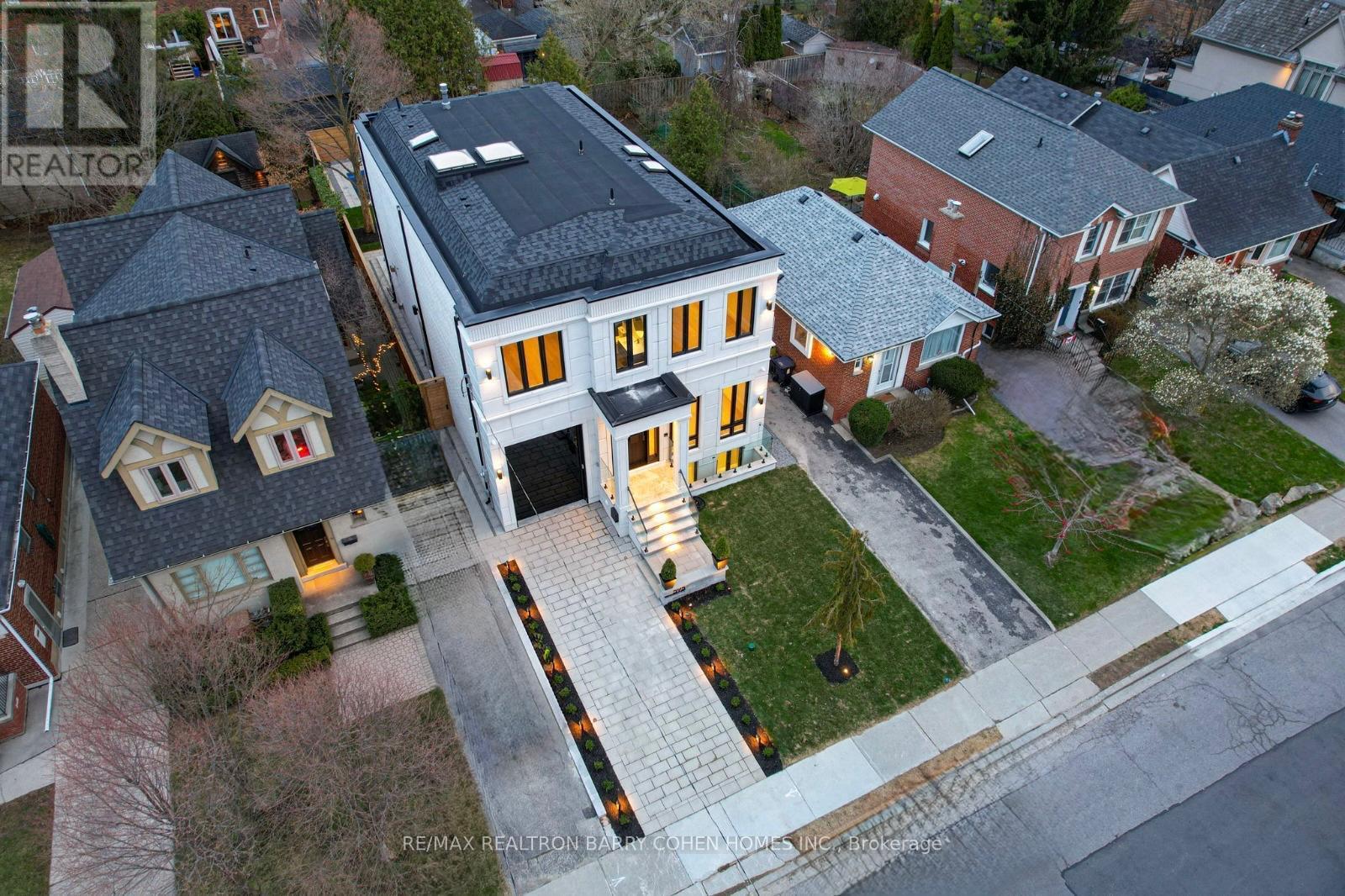 595 Broadway Avenue, Toronto, Ontario  M4G 2S4 - Photo 40 - C12103717