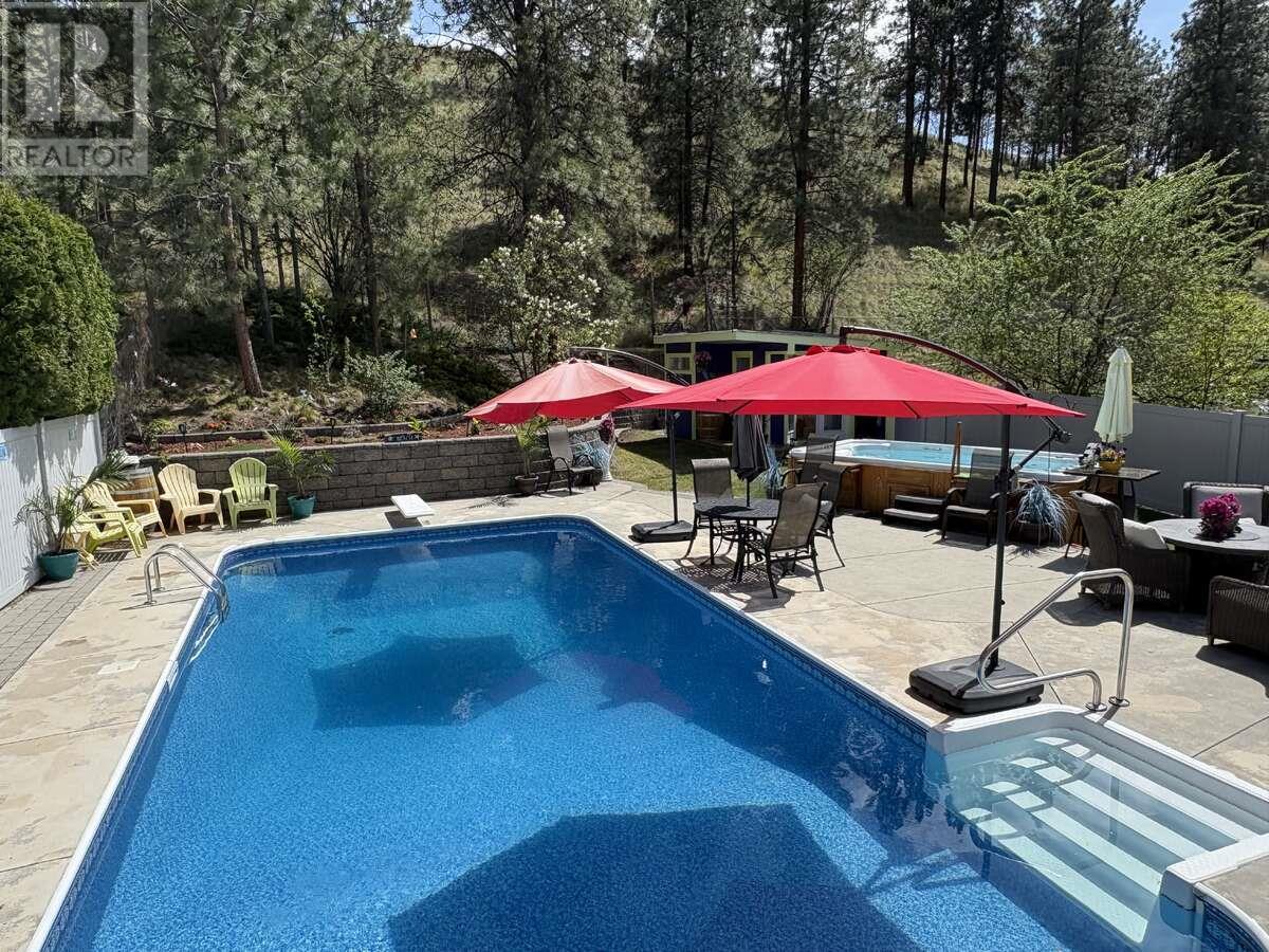 1742 DUNCAN Avenue E, Penticton, British Columbia