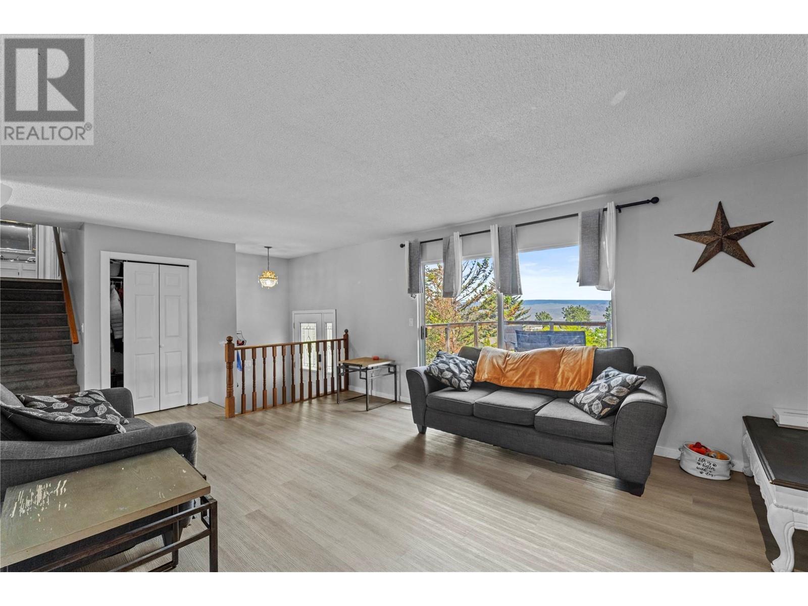 787 Gleneagles Drive, Kamloops, British Columbia  V2E 1J7 - Photo 7 - 10348661