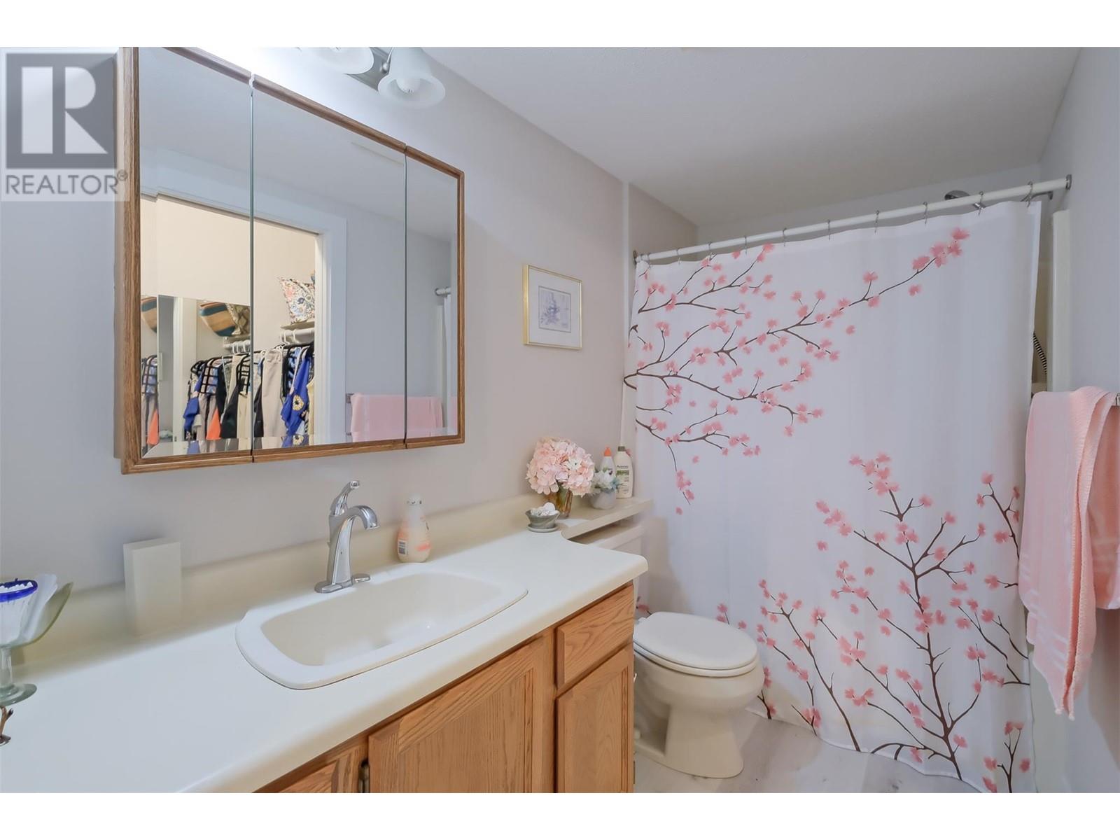 1170 Brookside Avenue Unit# 108, Kelowna, BC V1Y5T4