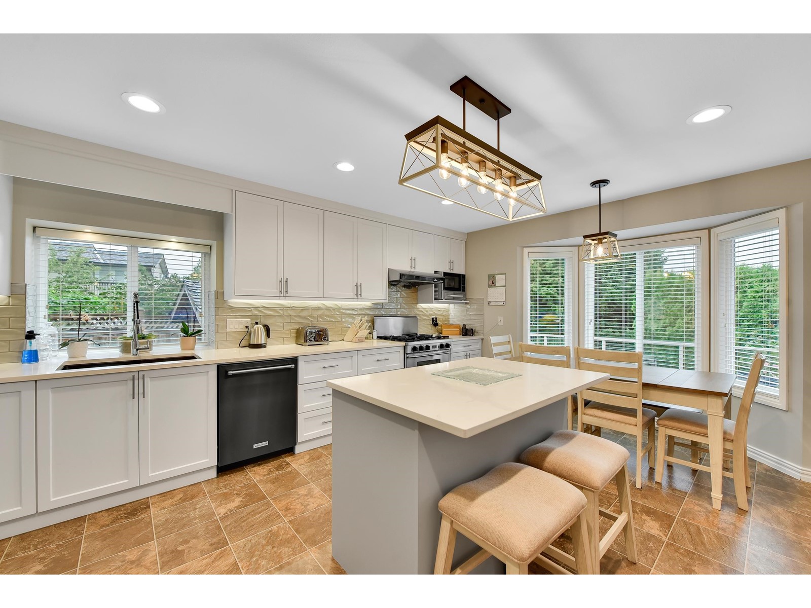 8518 165a Street, Surrey, British Columbia  V4N 3H2 - Photo 12 - R3006609
